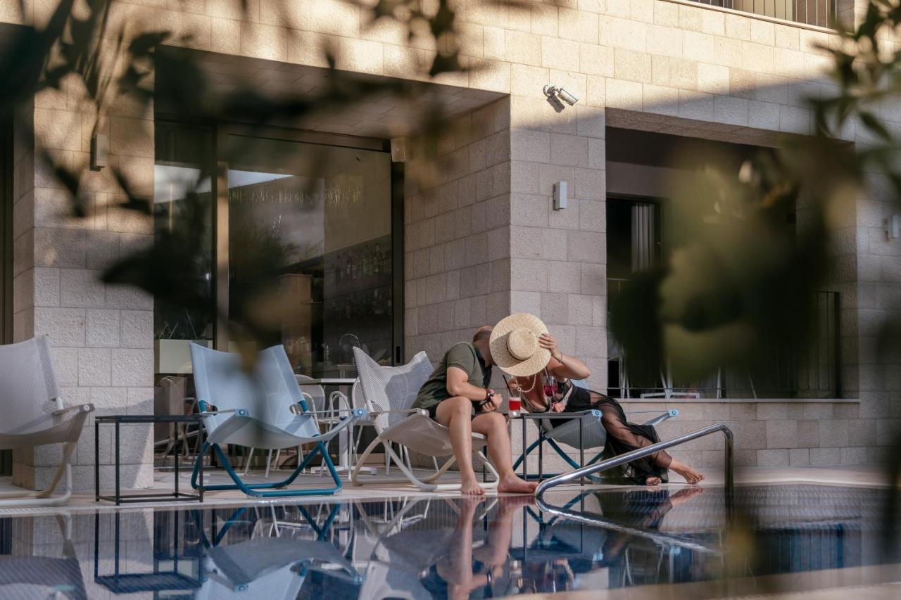 Hotel Eleven Petrovac Екстер'єр фото