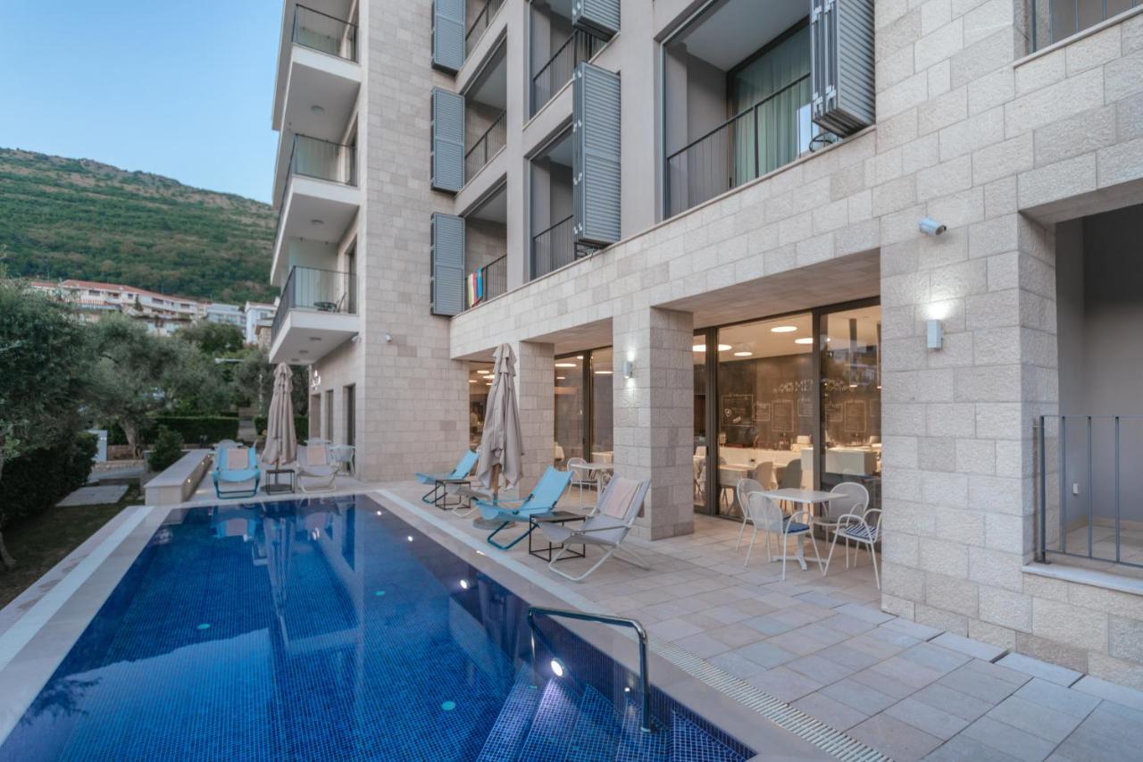 Hotel Eleven Petrovac Екстер'єр фото