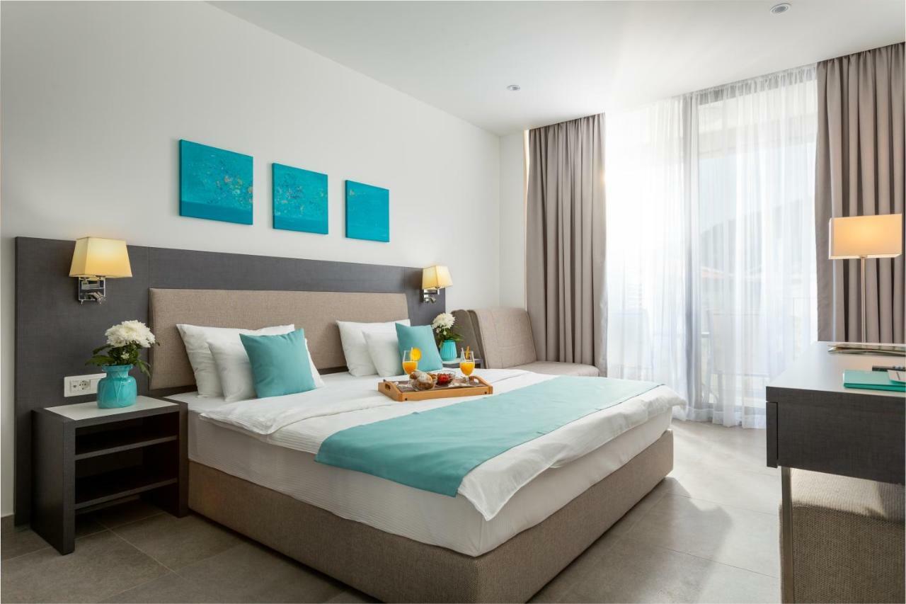 Hotel Eleven Petrovac Екстер'єр фото